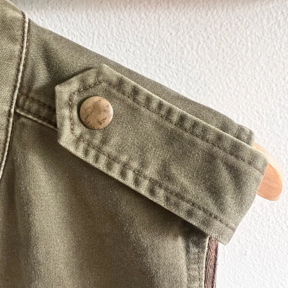 Talia Sleeveless Military Green Cargo Jacket With Drawstring Waist - Picture 4 of 9